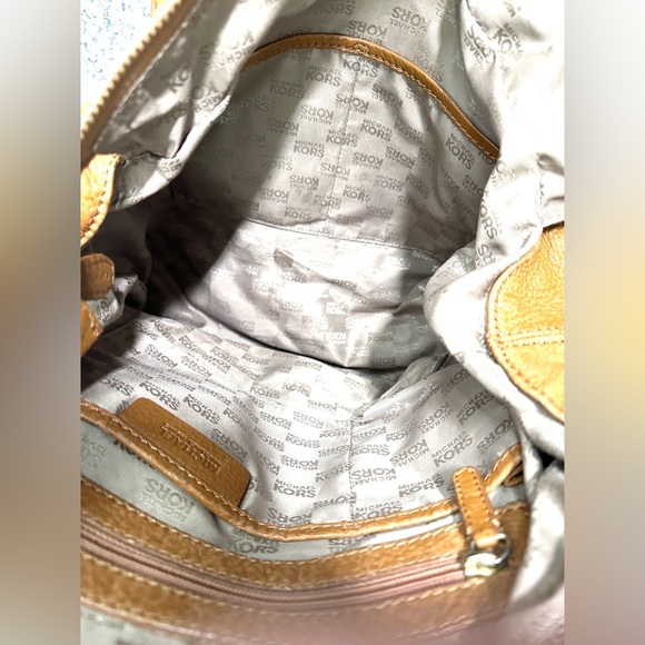 Michael Kors Caramel Brown Textured Leather Medium Shoulder Bag Satchel Buckle - Picture 9 of 13